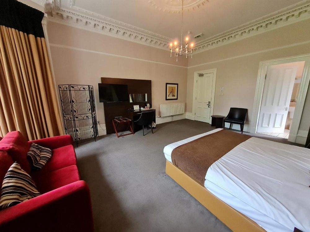 Number 10 Hotel Image 26